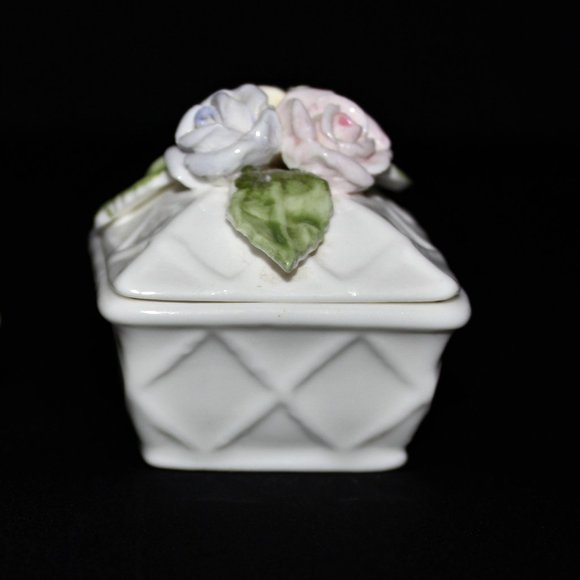 Pair of Millard Lister Ceramic Trinket Boxes | Heart Shaped Ring Box - Picture 11 of 16